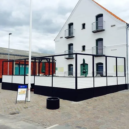 Hotel Assens فندق